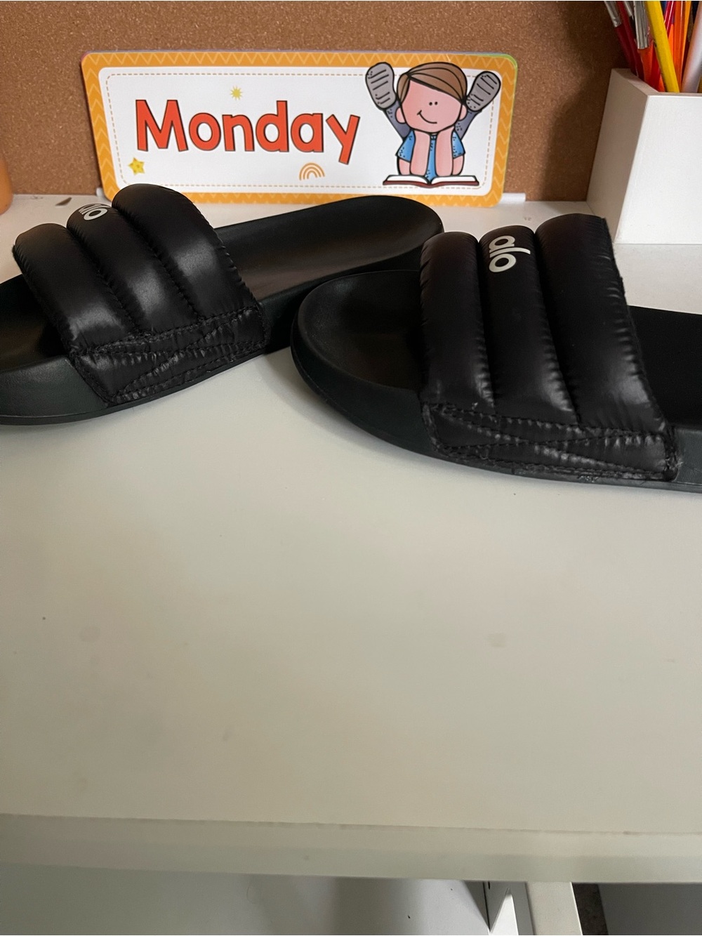 ALO Yoga Black Cloud it Slide Sandals - Picture 3 of 7